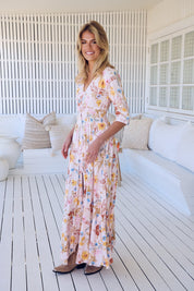Boho Maxikleid mit Blumenprint – Romantischer Sommerlook in zarten Farben - Blossom Hair & Fashion