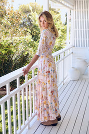Boho Maxikleid mit Blumenprint – Romantischer Sommerlook in zarten Farben - Blossom Hair & Fashion