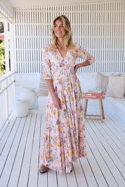 Boho Maxikleid mit Blumenprint – Romantischer Sommerlook in zarten Farben - Blossom Hair & Fashion