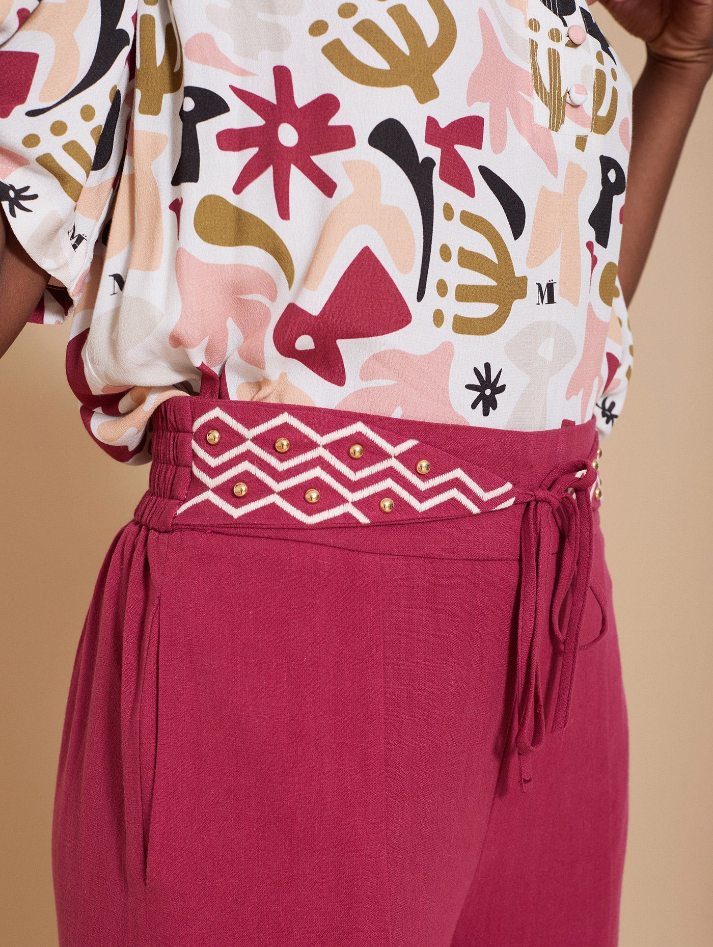 Boho - Sommerhose mit Stickereien aus Leinen & Viskose - Blossom Hair & Fashion