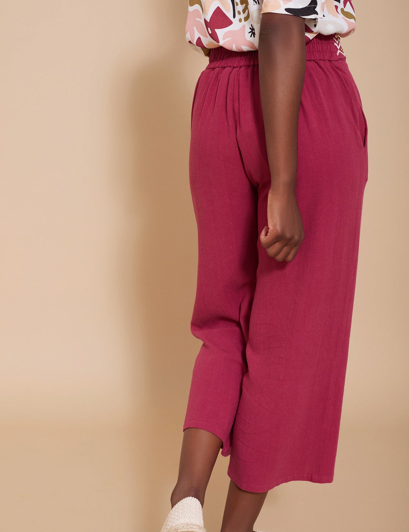 Boho - Sommerhose mit Stickereien aus Leinen & Viskose - Blossom Hair & Fashion