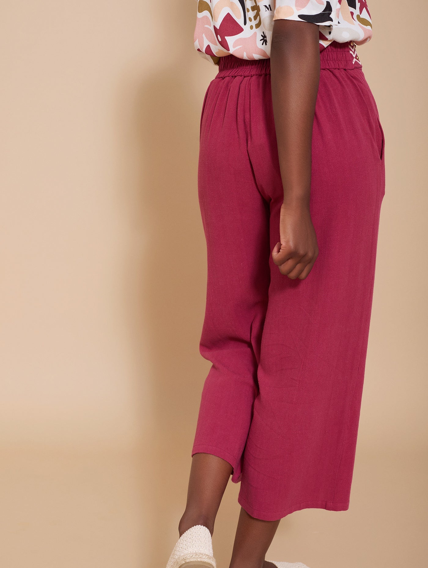 Boho - Sommerhose mit Stickereien aus Leinen & Viskose - Blossom Hair & Fashion