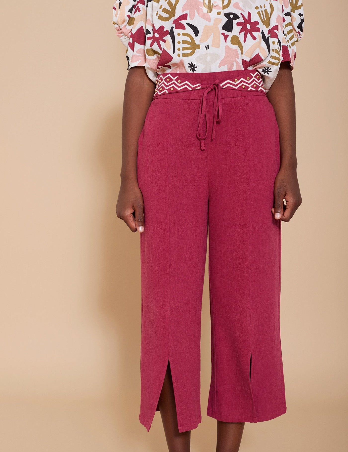 Boho - Sommerhose mit Stickereien aus Leinen & Viskose - Blossom Hair & Fashion
