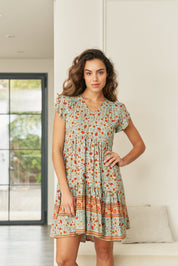 Boho - Sommerkleid mit Blumenprint und V - Ausschnitt - Blossom Hair & Fashion