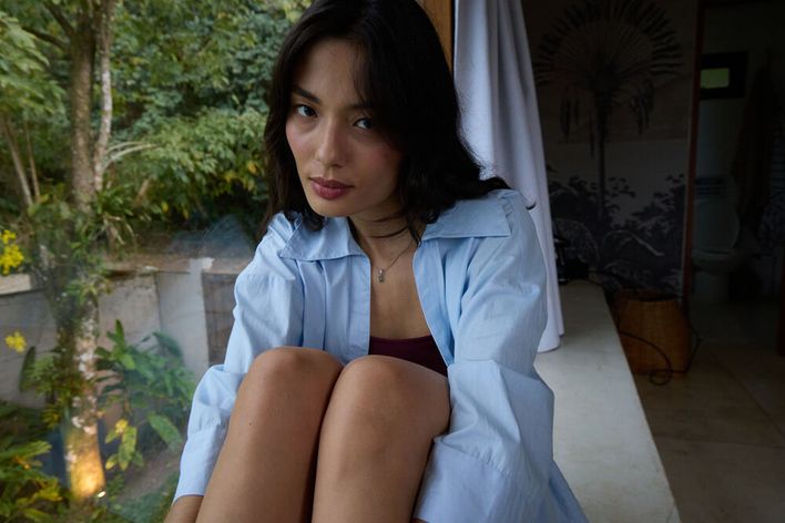 Boxy Bluse in Hellblau mit Kragen - Blossom Hair & Fashion