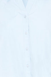 Boxy Bluse in Hellblau mit Kragen - Blossom Hair & Fashion