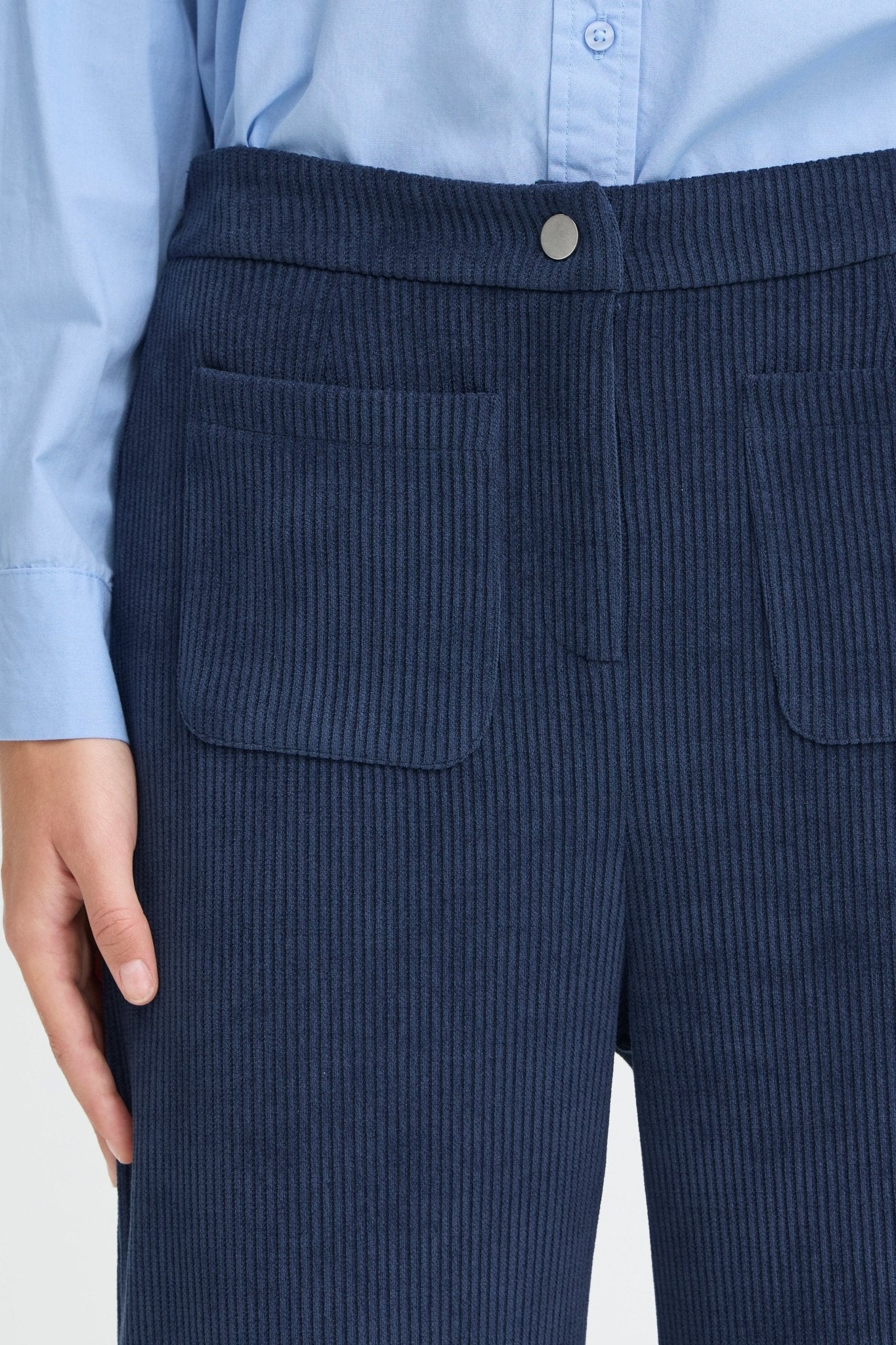 Cordhose in Navy mit geradem Bein - Blossom Hair & Fashion