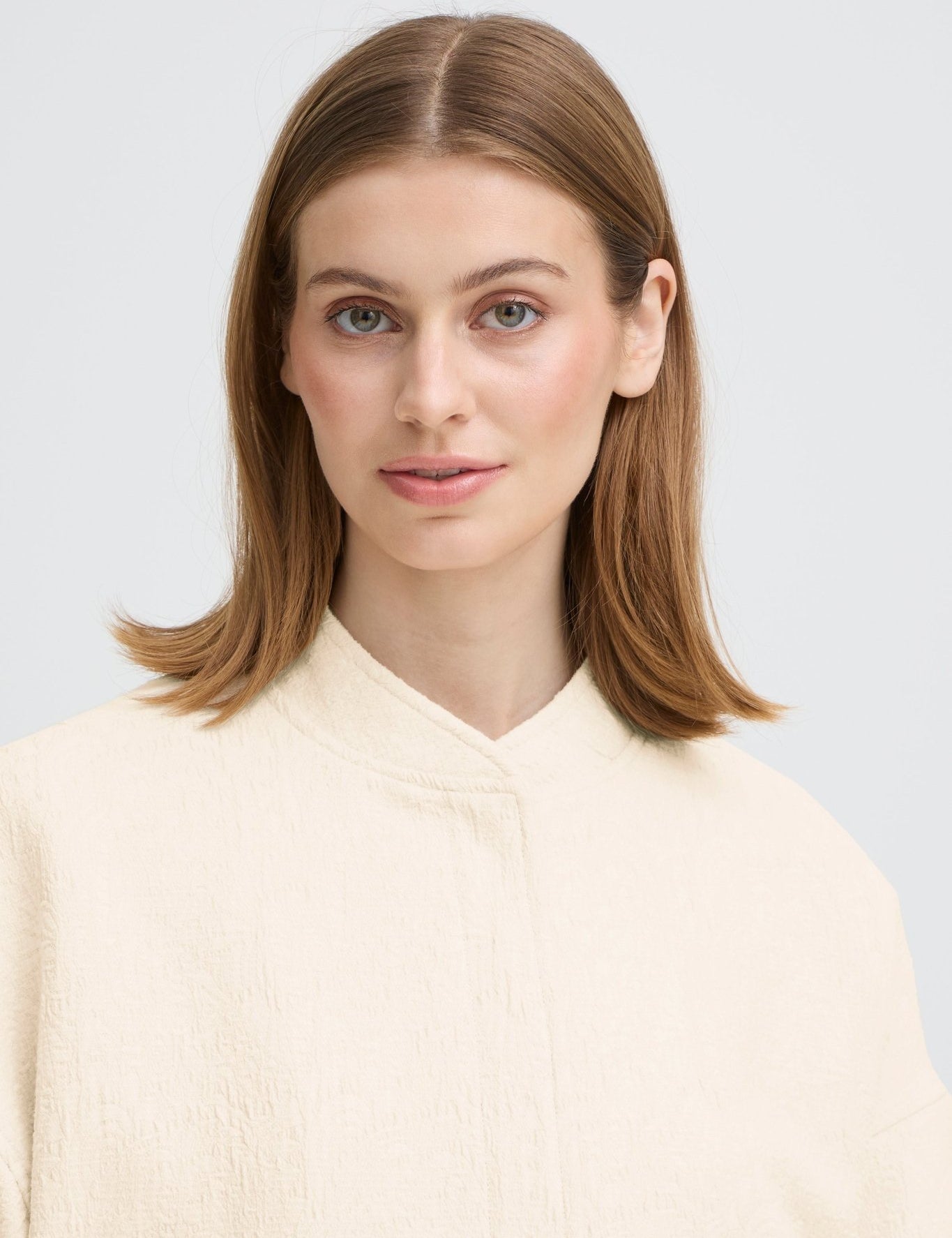 Cream Jacke im Regular Fit mit Stehkragen - Blossom Hair & Fashion