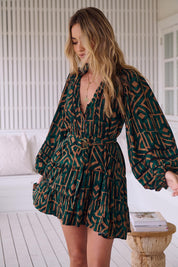 Damen Mini Winterkleid mit Muster und langen Ärmeln - Blossom Hair & Fashion