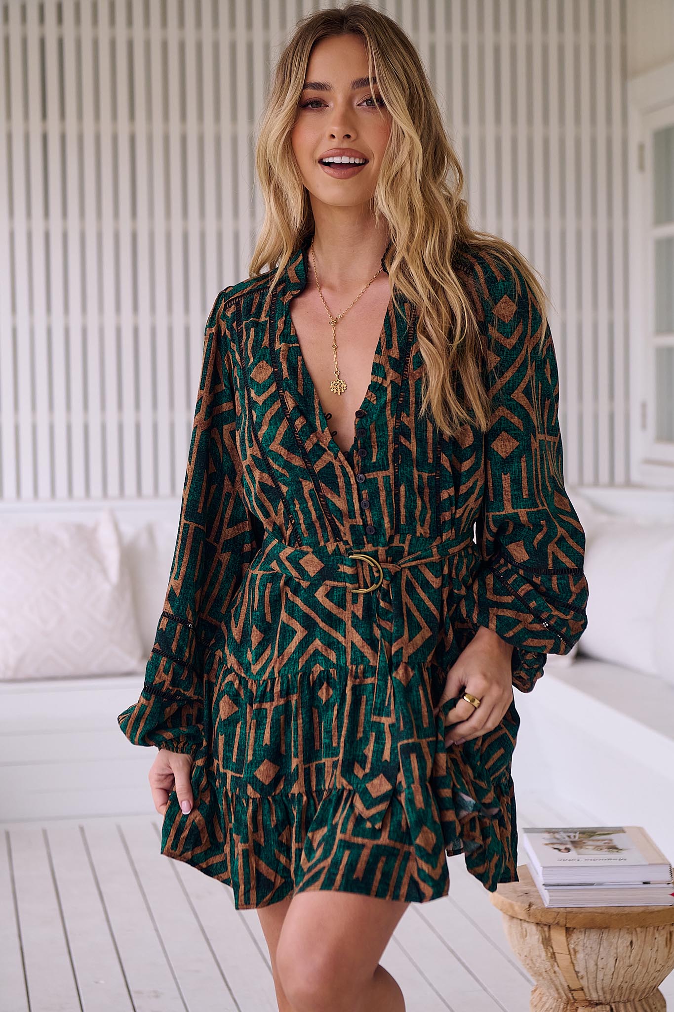 Damen Mini Winterkleid mit Muster und langen Ärmeln - Blossom Hair & Fashion