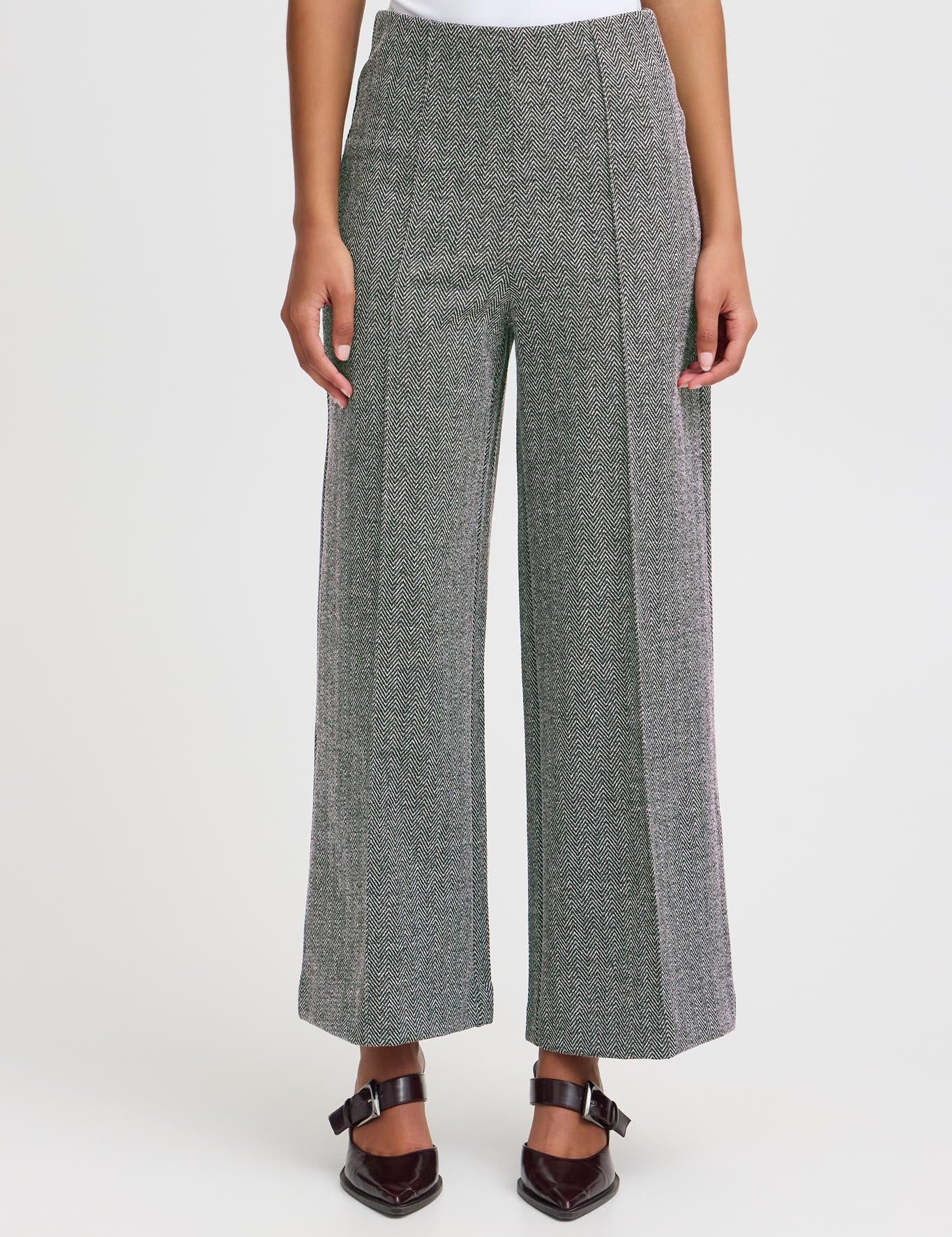 Damenhose mit Fischgrätenmuster und weitem Bein - Blossom Hair & Fashion