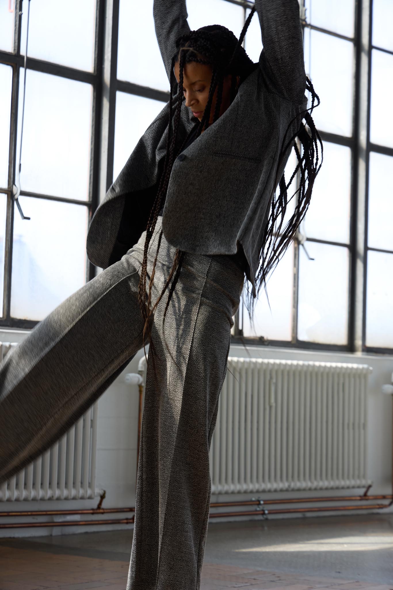 Damenhose mit Fischgrätenmuster und weitem Bein - Blossom Hair & Fashion
