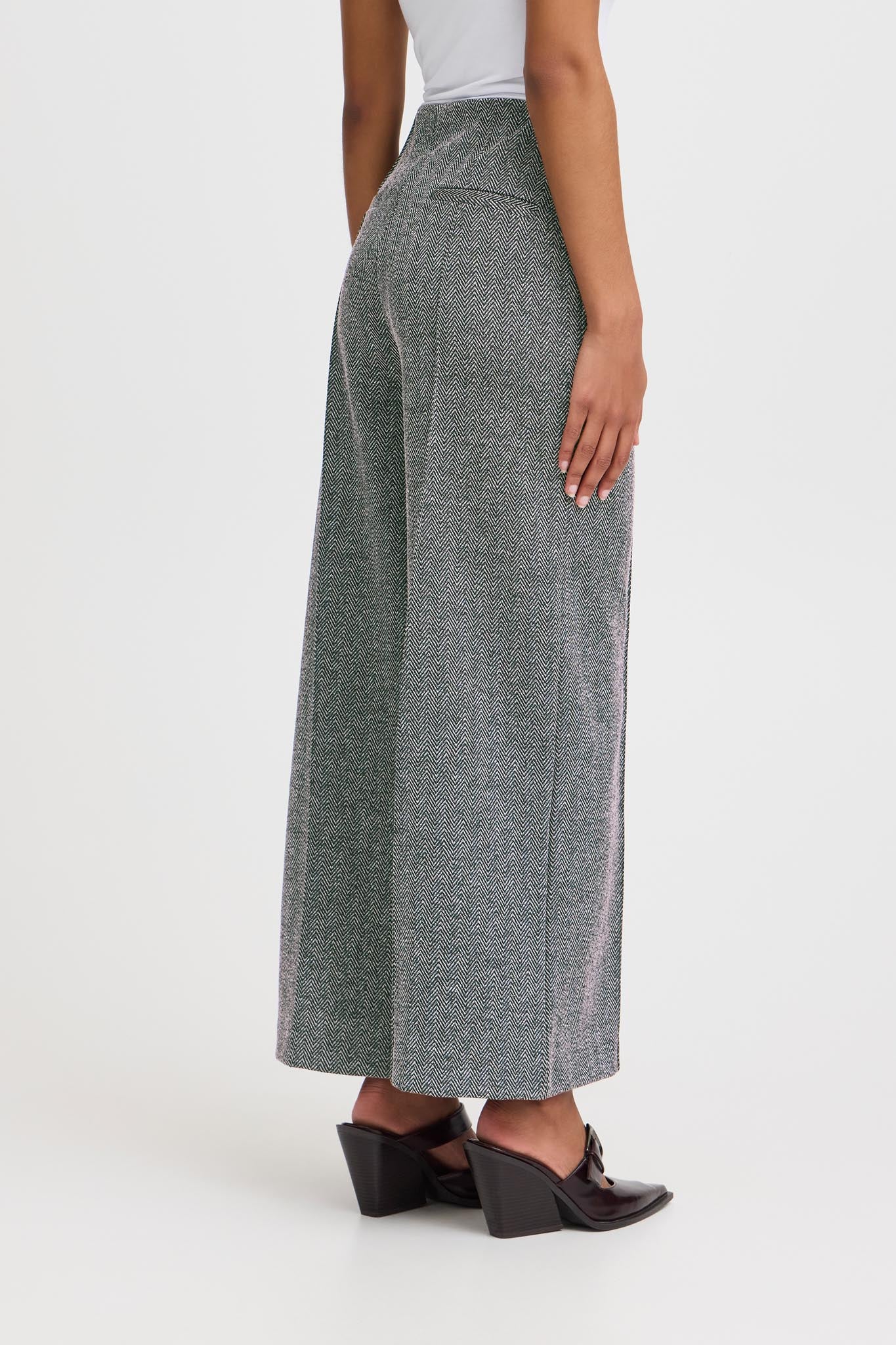 Damenhose mit Fischgrätenmuster und weitem Bein - Blossom Hair & Fashion