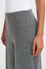 Damenhose mit Fischgrätenmuster und weitem Bein - Blossom Hair & Fashion