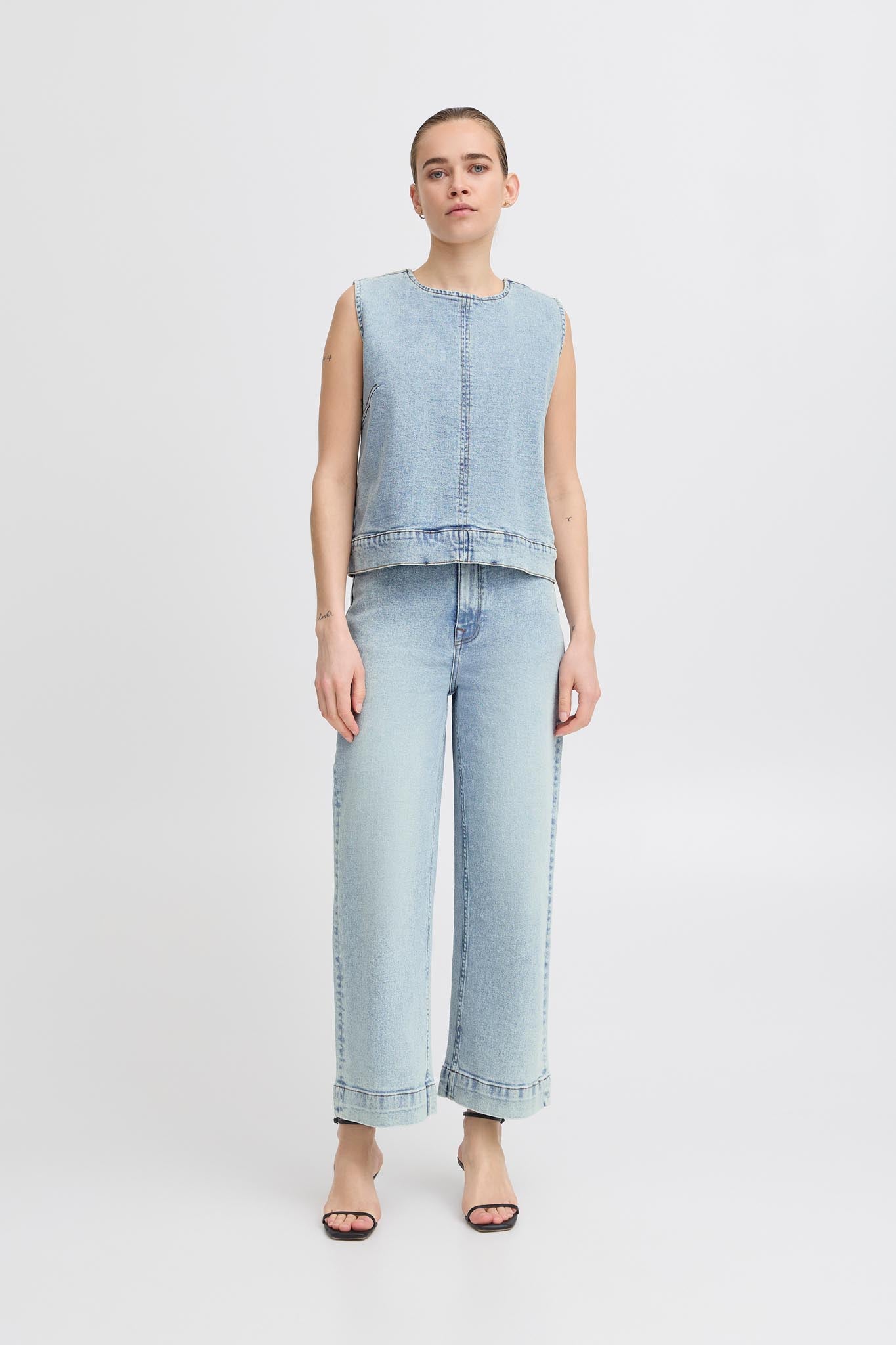 Denim Top ärmellos mit Reißverschluss hinten - Blossom Hair & Fashion