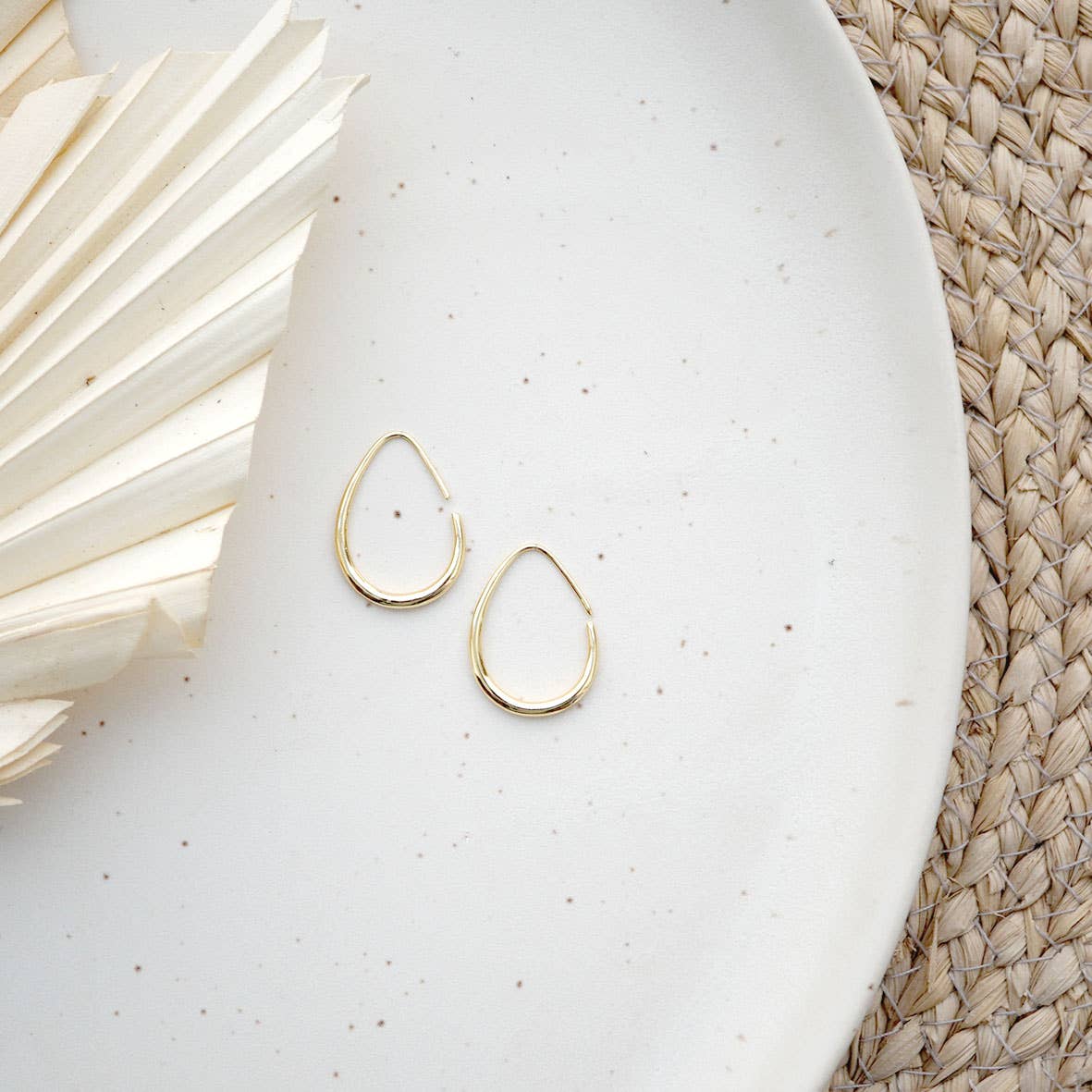 Elegante DROP Creolen – Dein vielseitiger Ohrschmuck - Blossom Hair & Fashion