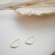 Elegante DROP Creolen – Dein vielseitiger Ohrschmuck - Blossom Hair & Fashion