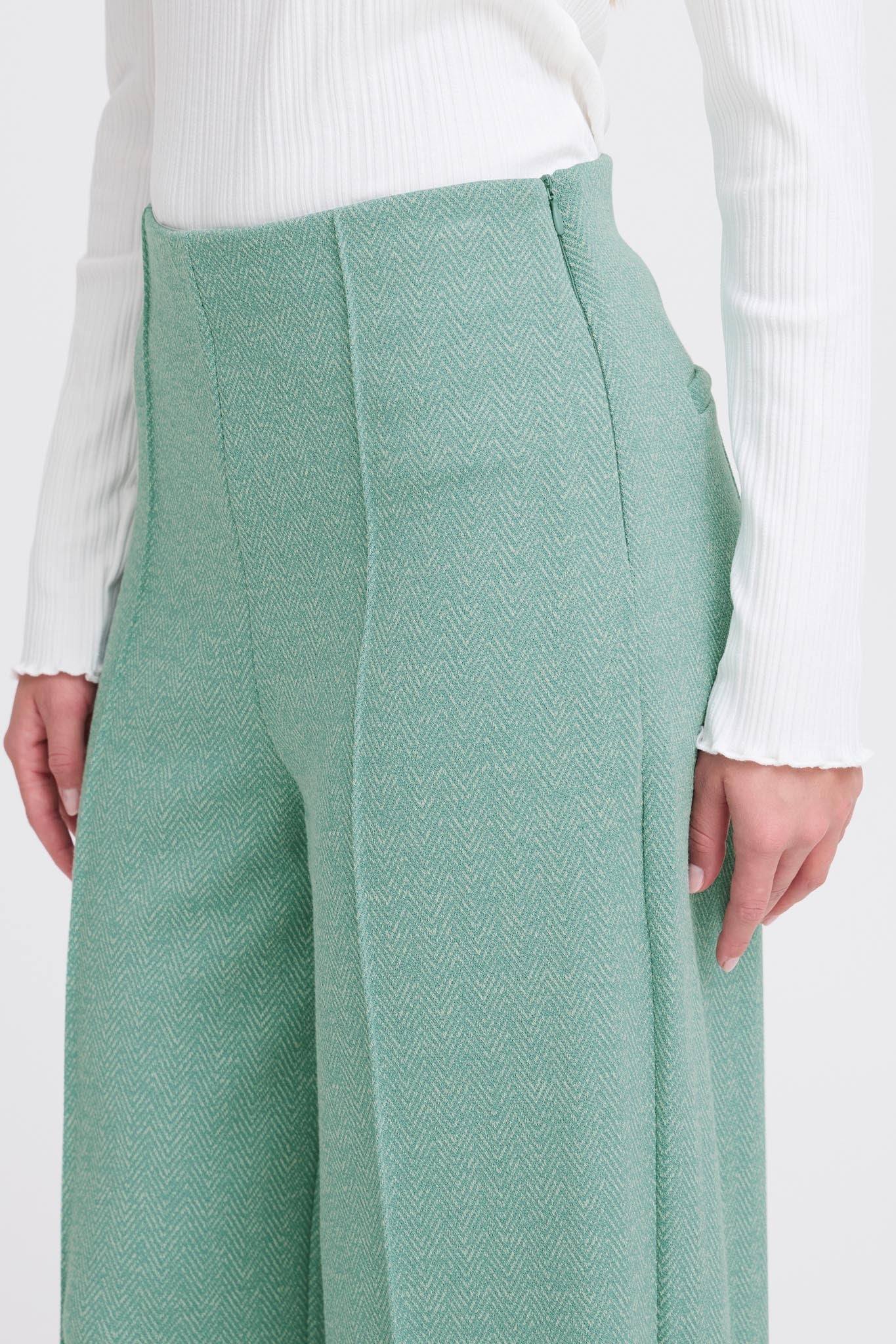 Elegante Wide - Leg - Hose in Beryl Green mit High Waist - Blossom Hair & Fashion