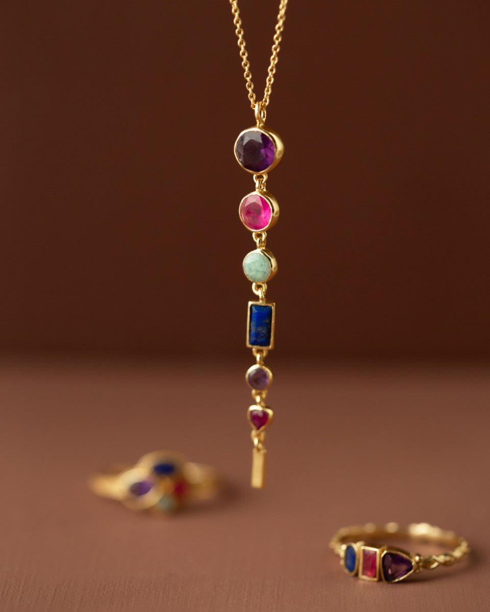 Elegantes Collier mit Amethyst & Gold – Farbenfrohe Raffinesse - Blossom Hair & Fashion