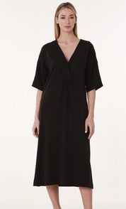 Elegantes Damenkleid mit tiefem V - Ausschnitt in Schwarz - Blossom Hair & Fashion