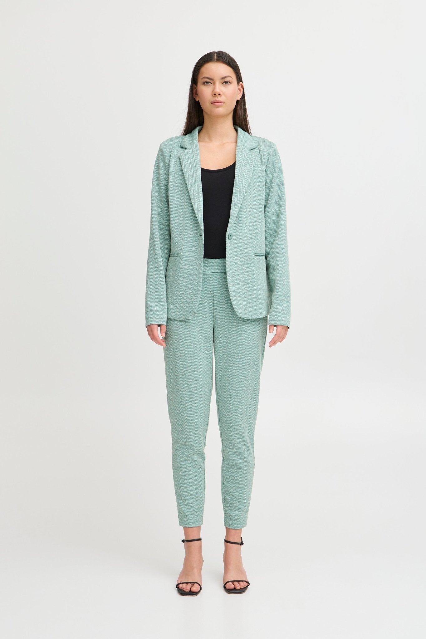 Exklusiver Blazer in Beryl Green mit Herringbone - Muster - Blossom Hair & Fashion