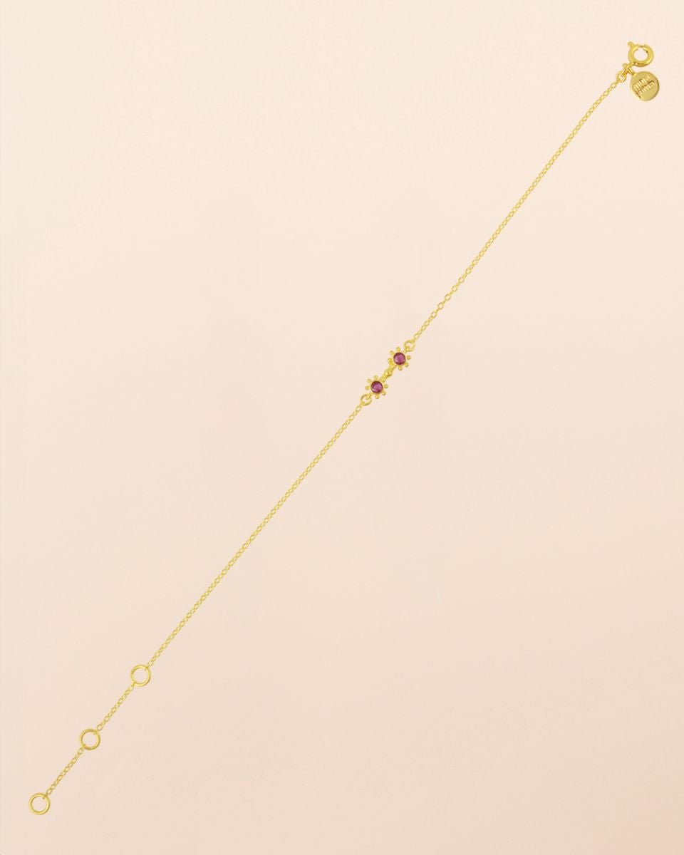 Feines Armband mit Rubin im Goldton - Blossom Hair & Fashion