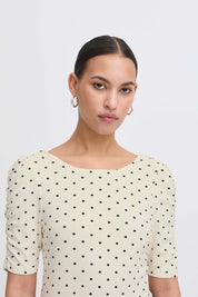 Gepunktetes Jerseyshirt mit Rundhals - Blossom Hair & Fashion