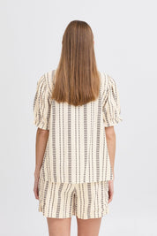 Gestreifte Baumwollbluse mit kurzen Ärmeln und Knopfleiste - Blossom Hair & Fashion