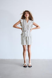 Gestreifte Sommerbluse mit Volantärmeln - Blossom Hair & Fashion