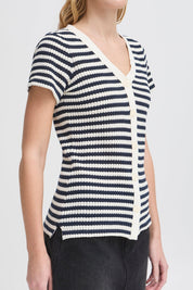 Gestreifte Strick - Cardigan mit Knopfleiste – Femininer Sommer - Look - Blossom Hair & Fashion