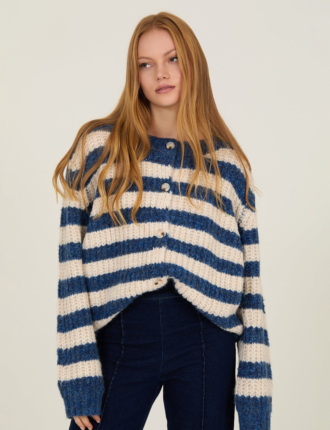 Gestreifter Strickcardigan langarm in Blau oder Rot - Blossom Hair & Fashion