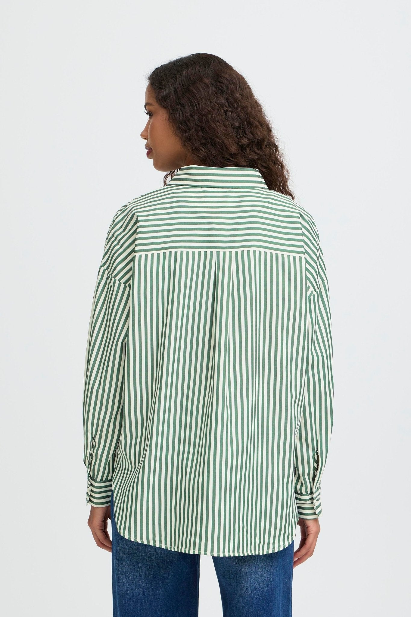 Gestreiftes Hemd in Gruen Weiss Regular Fit - Blossom Hair & Fashion