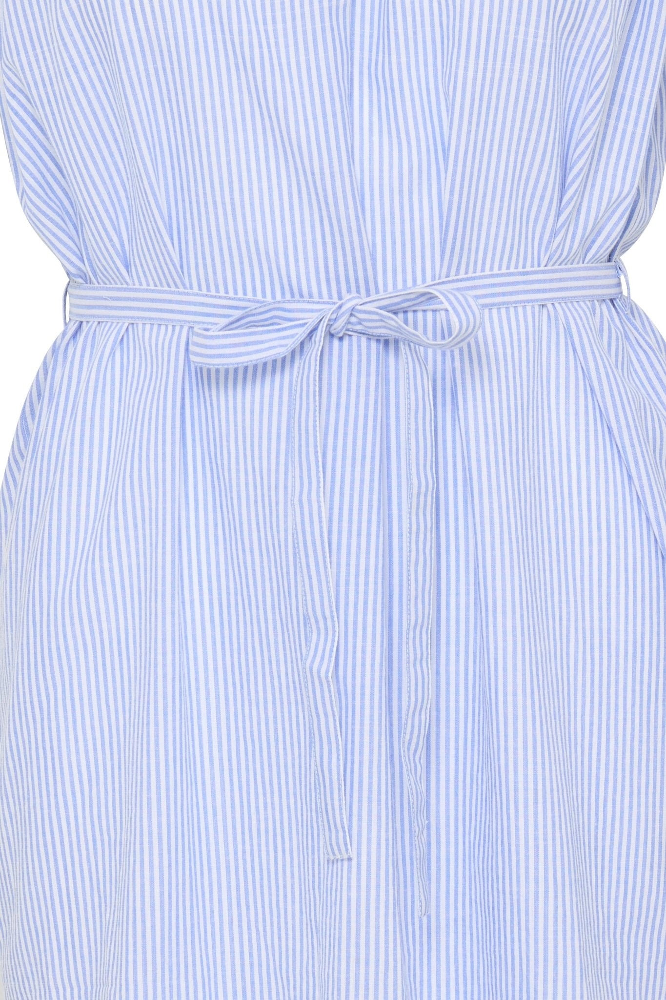 Gestreiftes Kleid mit Stickerei in Hellblau - Blossom Hair & Fashion