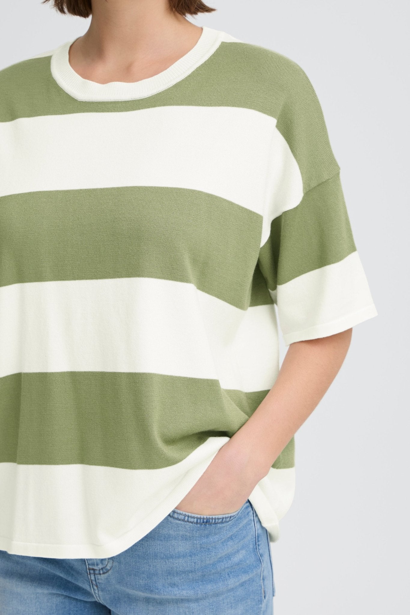 Gestreiftes Strickshirt im Loose Fit - Blossom Hair & Fashion