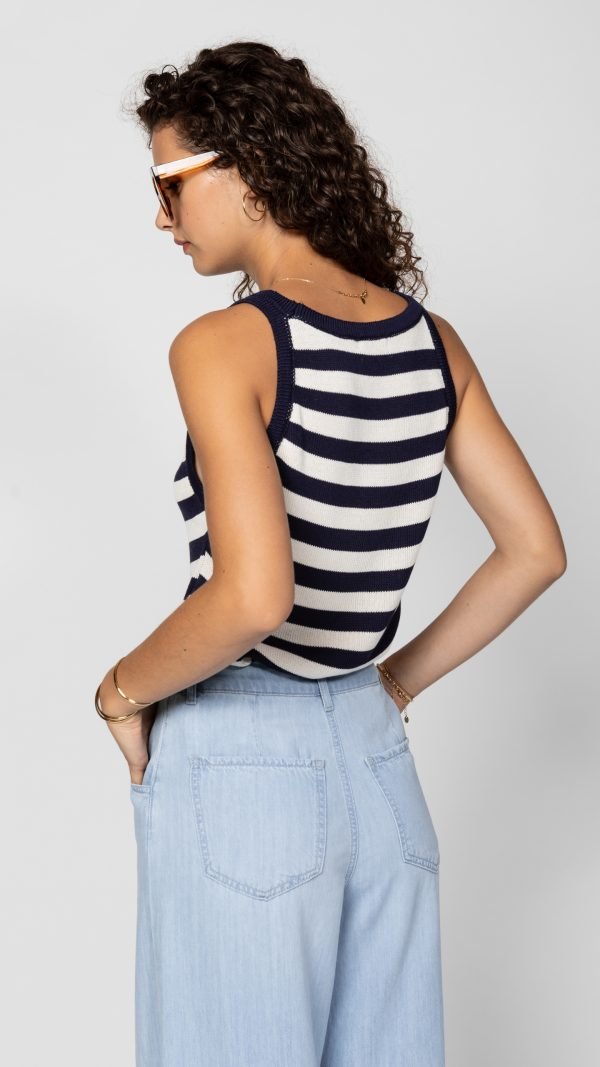Gestreiftes Tanktop aus Viskose in Oliv und Weiß - Blossom Hair & Fashion