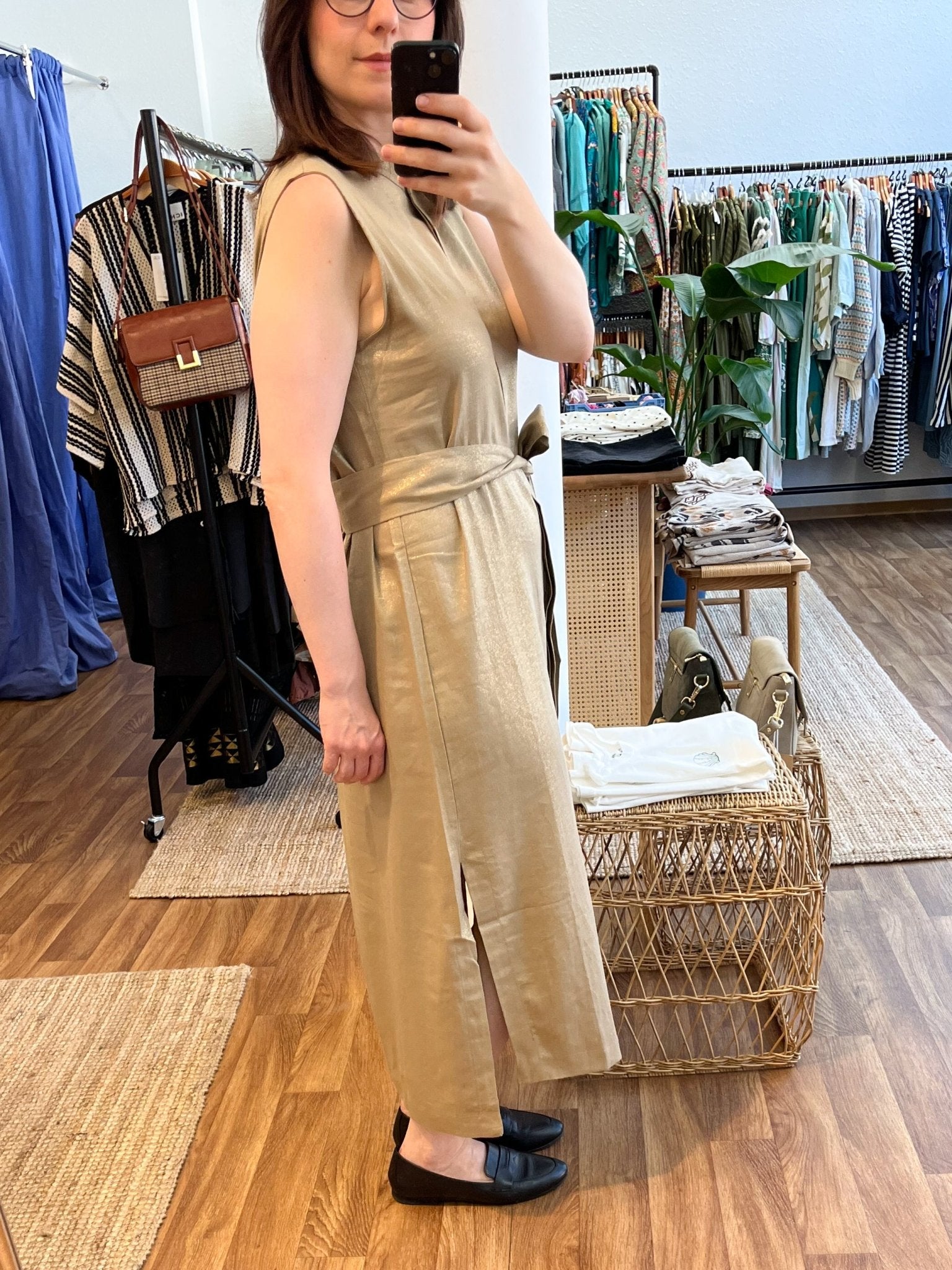Glitzerndes Hemdblusenkleid in Goldbeige - Blossom Hair & Fashion
