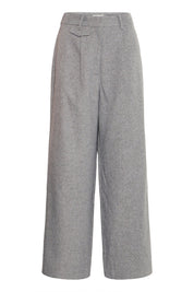 Graue Stoffhose mit weitem Bein - Blossom Hair & Fashion