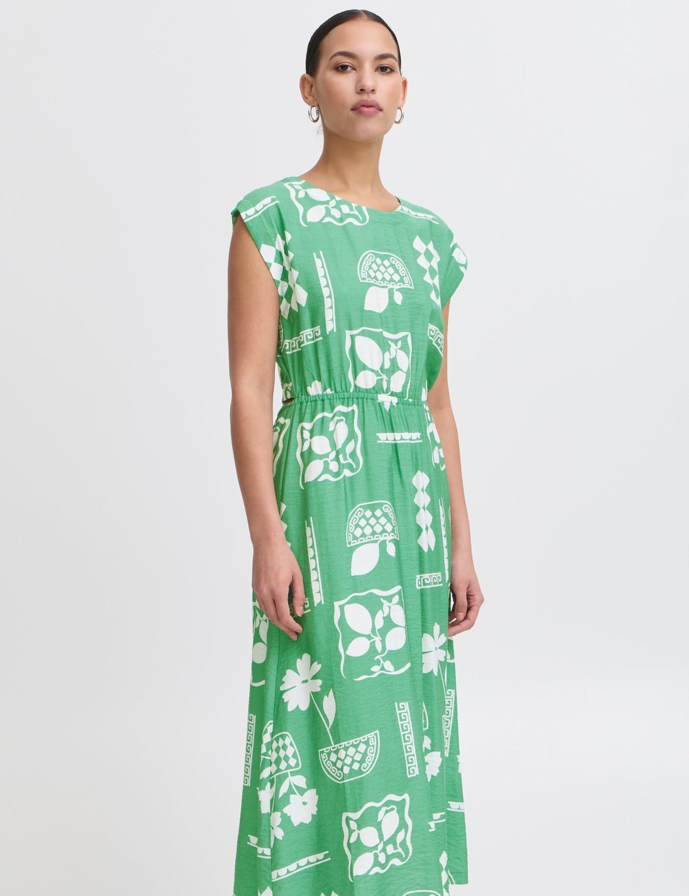 Grünes Sommerkleid mit Retro - Muster und Gummizug - Blossom Hair & Fashion