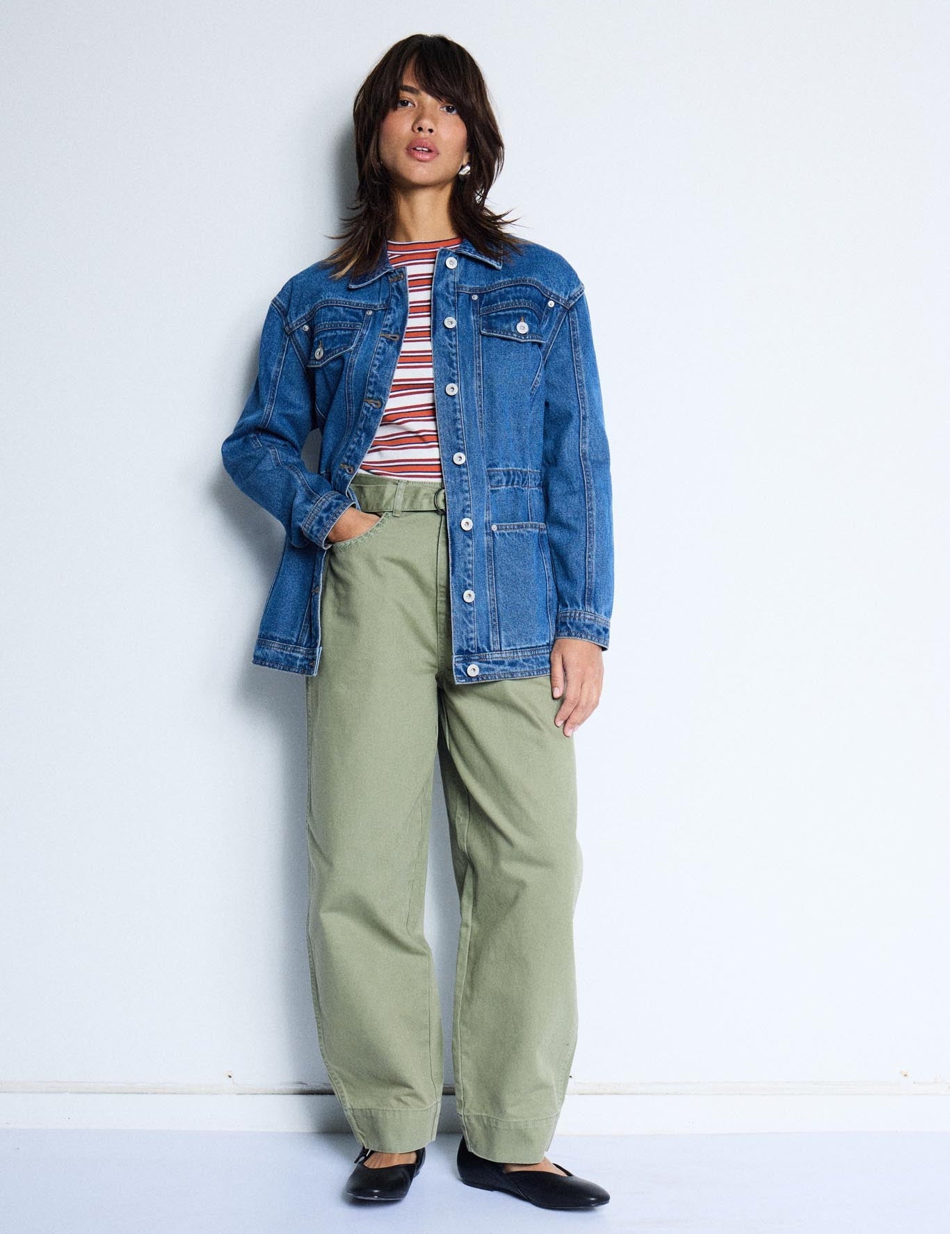 Hose in Grün mit Gürtel im Loose Fit - Blossom Hair & Fashion