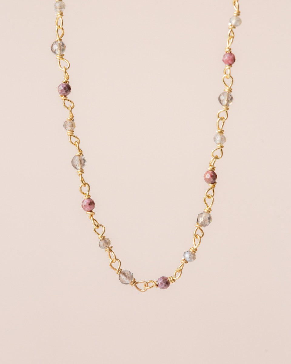 ii-collier-yoruba-rhodonite-2mm-bead-g-pl-414747-de-G.jpg