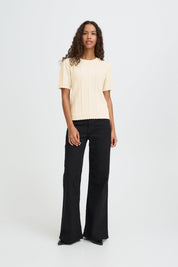Kurzarm Strickshirt mit feiner Struktur in Creme - Blossom Hair & Fashion