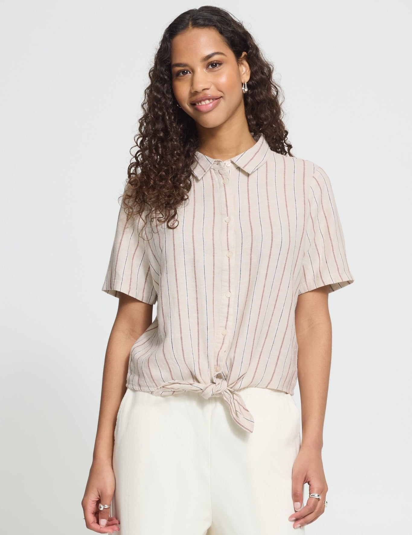 Kurzarmbluse mit Bindedetail gestreift oder beige - Blossom Hair & Fashion