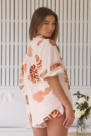 Kurzarmbluse mit Muscheldruck und Spitze - Blossom Hair & Fashion