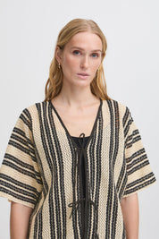 Kurzärmeliger Kimono mit Streifenmuster & Bindebändern - Blossom Hair & Fashion