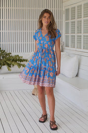 Kurzes Boho - Kleid mit Blumenprint in Königsblau - Blossom Hair & Fashion