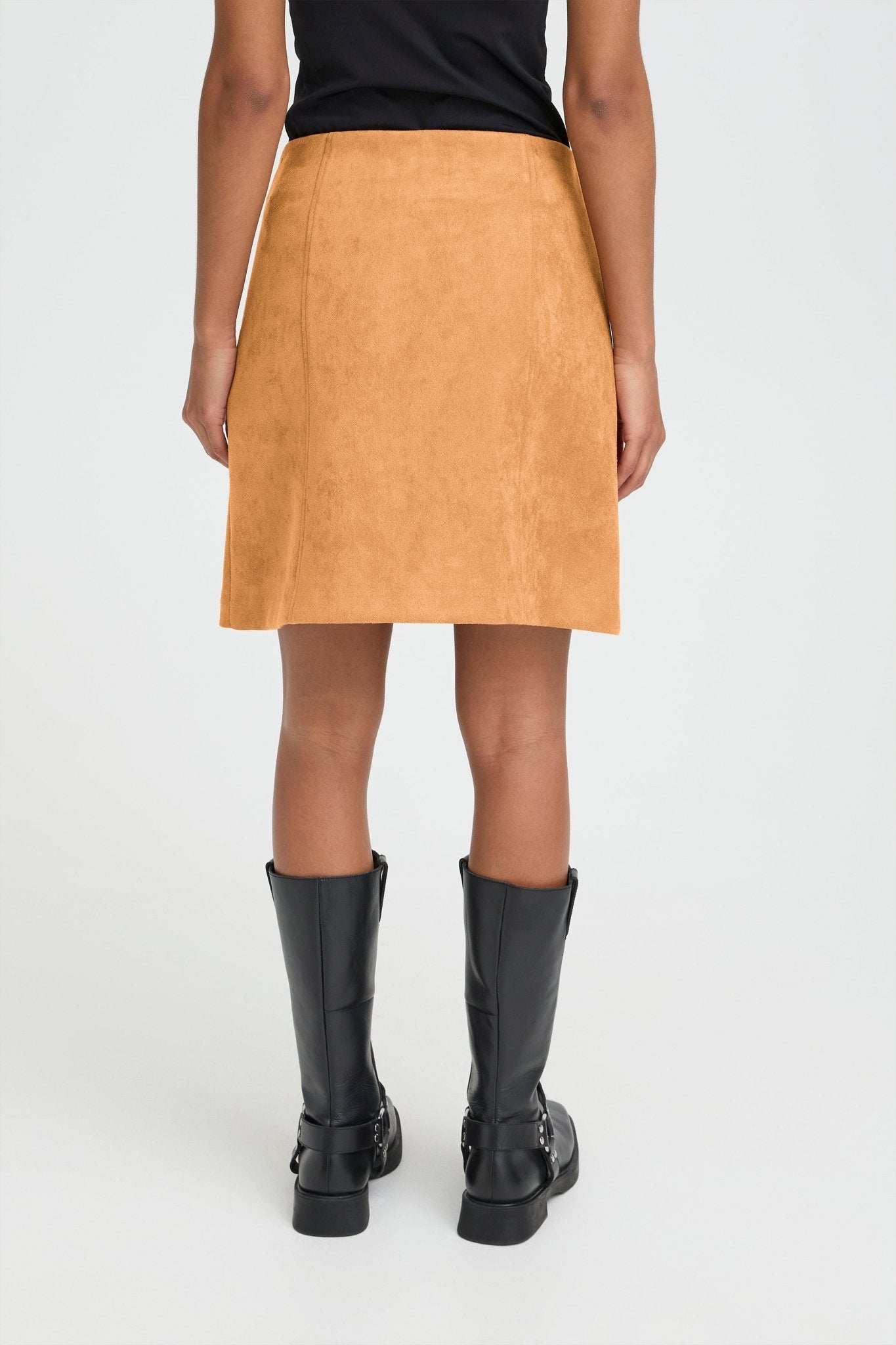 Kurzrock in Camel mit Knopfleiste und Taschen - Blossom Hair & Fashion