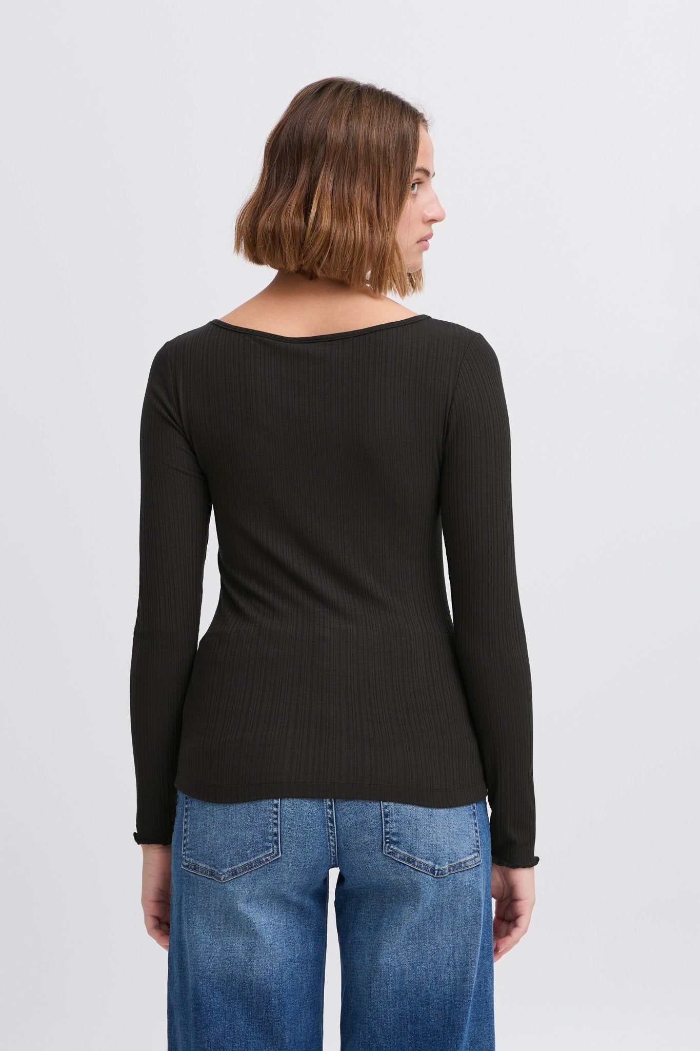 Langarmshirt gestreift in Schwarz oder Beige - Blossom Hair & Fashion