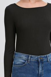 Langarmshirt gestreift in Schwarz oder Beige - Blossom Hair & Fashion