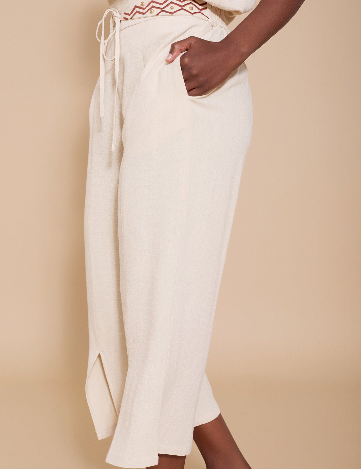 Leichte Sommerhose aus Leinen & Viskose mit Schlitz - Blossom Hair & Fashion