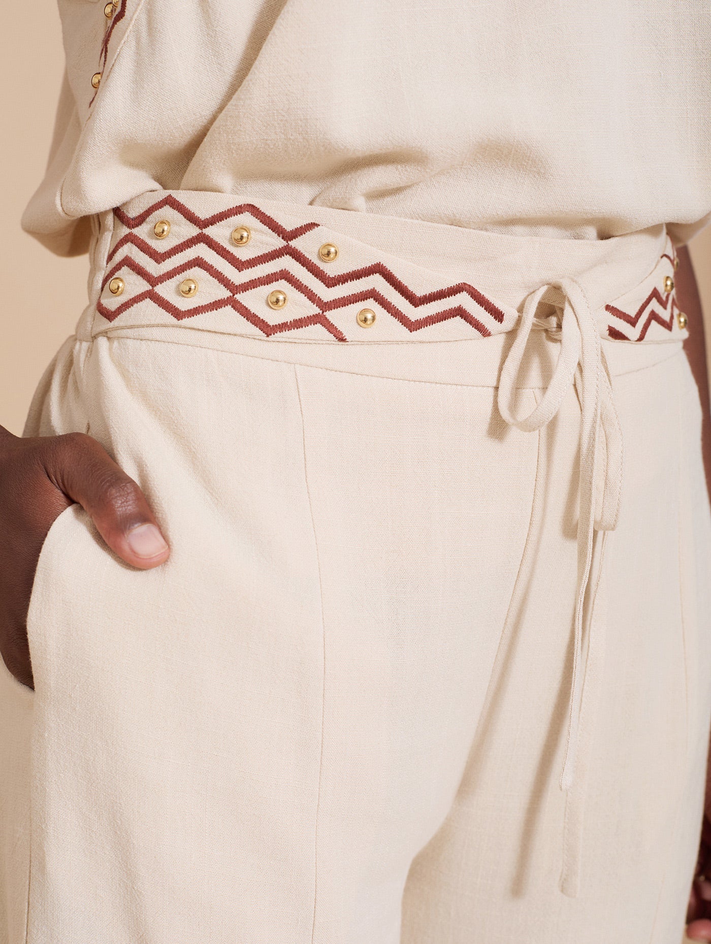 Leichte Sommerhose aus Leinen & Viskose mit Schlitz - Blossom Hair & Fashion